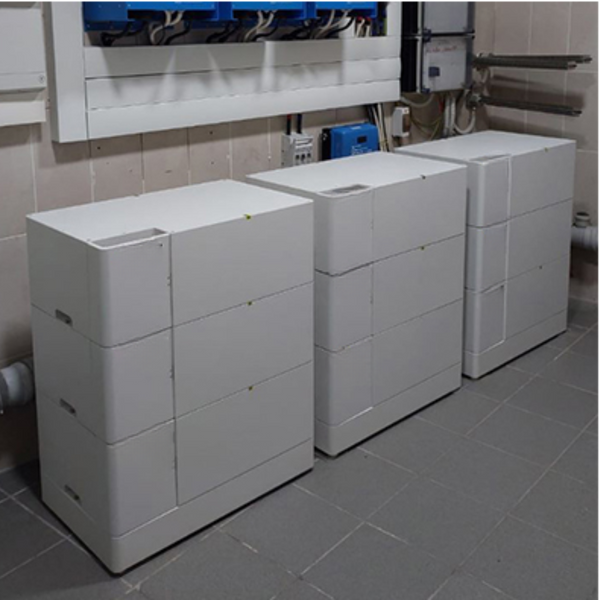 Gestapelter LifePO4 Batterie -Energiespeichersystem - 30 kWh -100kwh